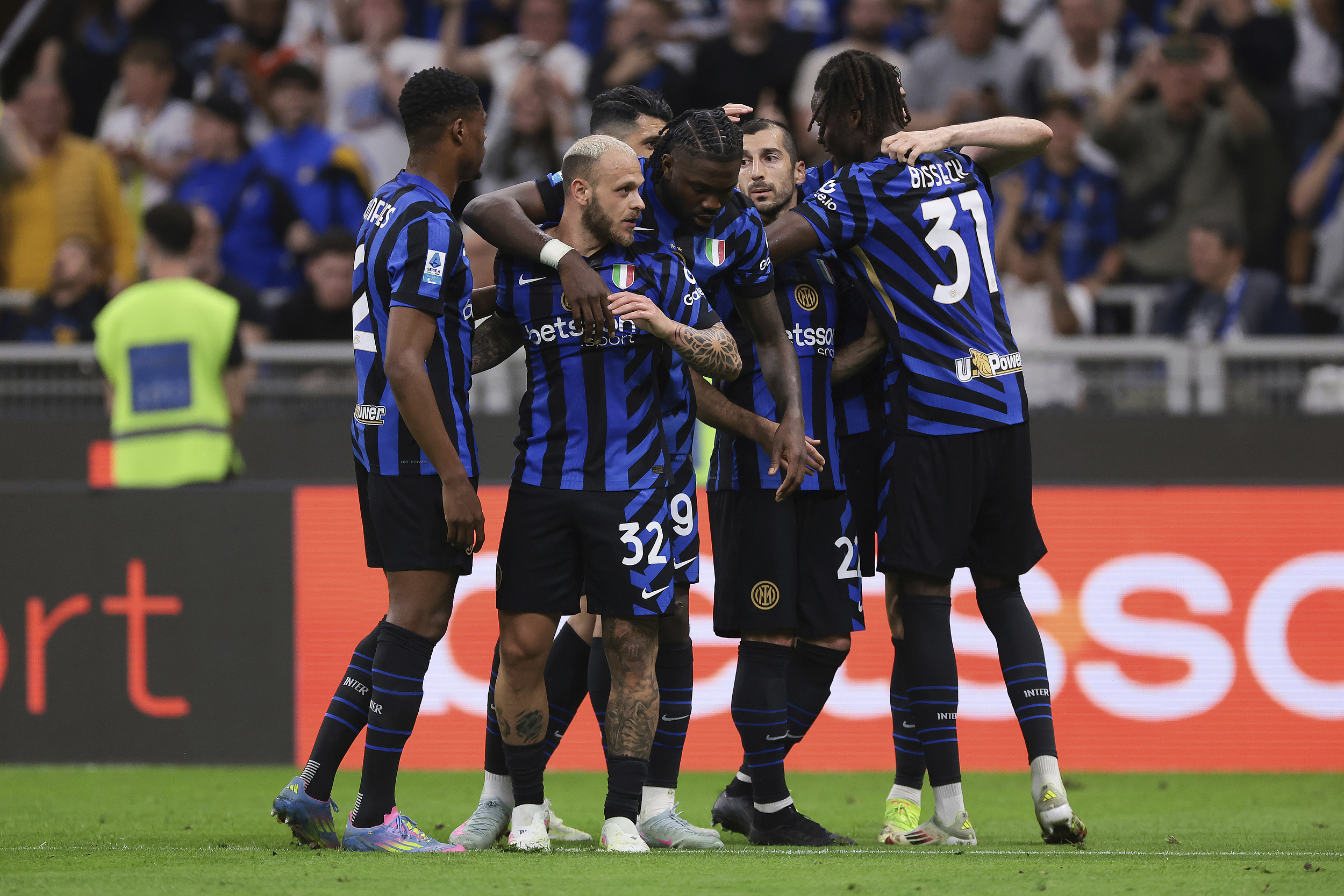 爱游戏app-今晚突围战来临，皇家马德里围绕意大利杯队长鼓劲，更衣室稳定，高层口径保持一致的简单介绍