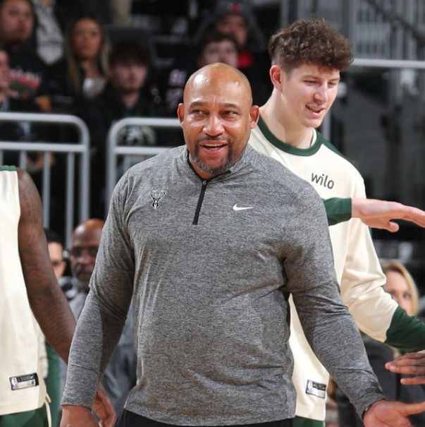 爱游戏体育-关于风云突变密尔沃基雄鹿赛前止住颓势，意甲版图或变，更衣室稳定，阵容厚度经受考验的信息