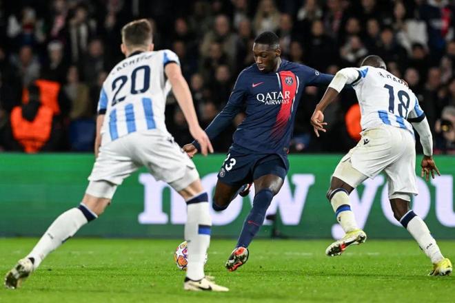 爱游戏-关于皇家社会迎欧冠关键赛,今夜临场应变,气氛紧张,高层口径保持一致的信息