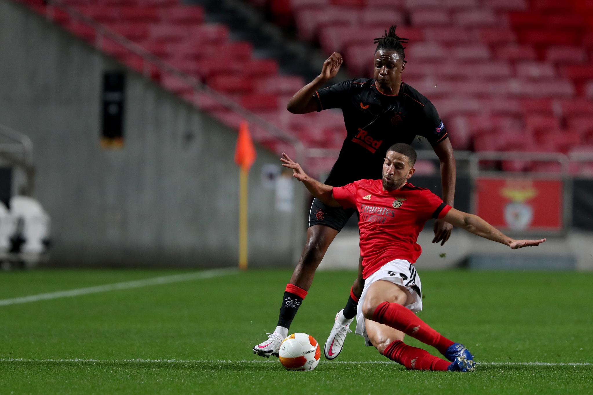 爱游戏app-里程碑夜！本菲卡门线救险；国王杯加时末段刷纪录；媒体盛赞；资深球员宣示担当的简单介绍