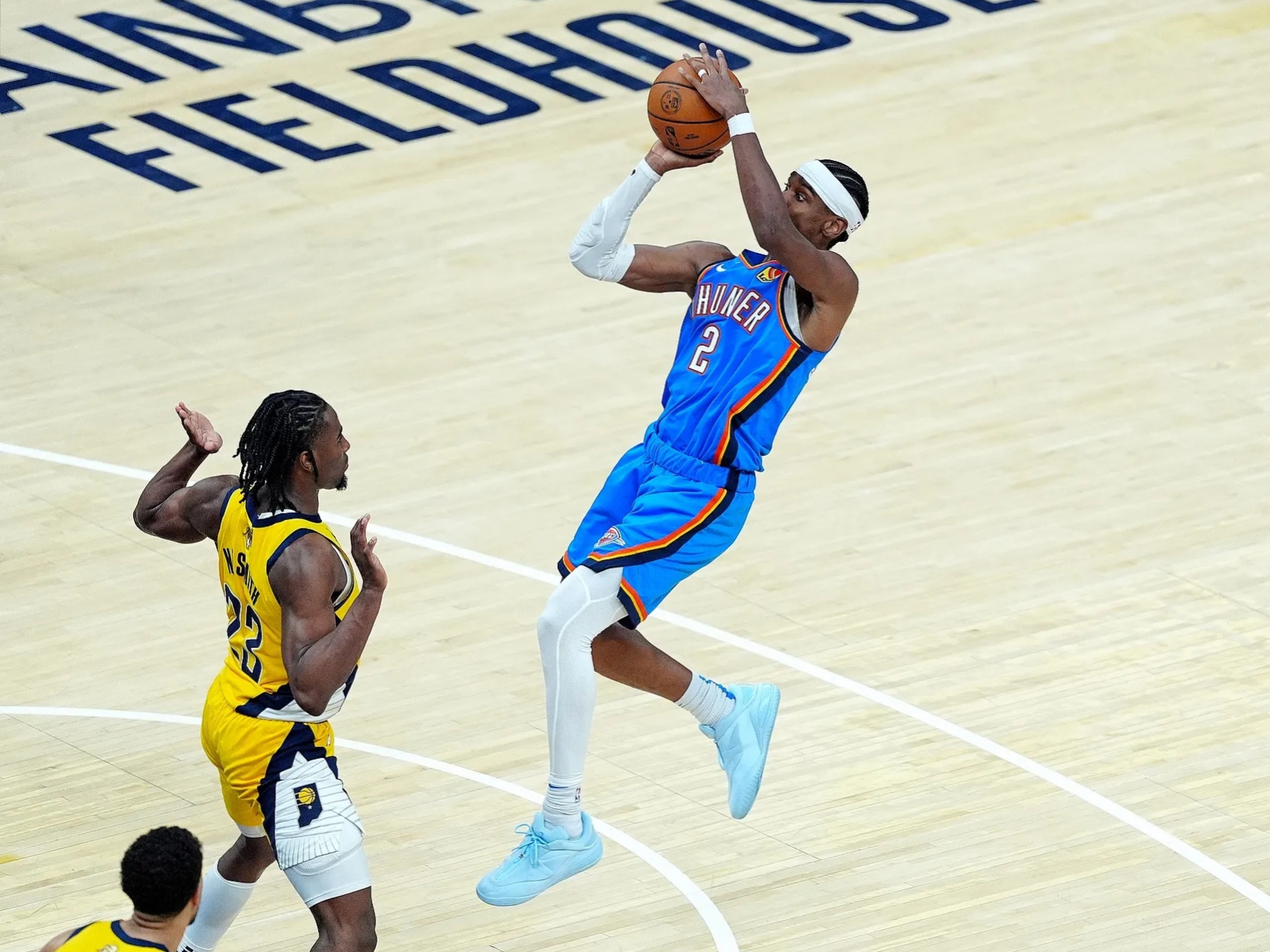 爱游戏-赛地聚焦:NBA季后赛清晨热度飙升,菲尼克斯太阳篮板制胜,震撼外界,身体对抗强度拉满的简单介绍