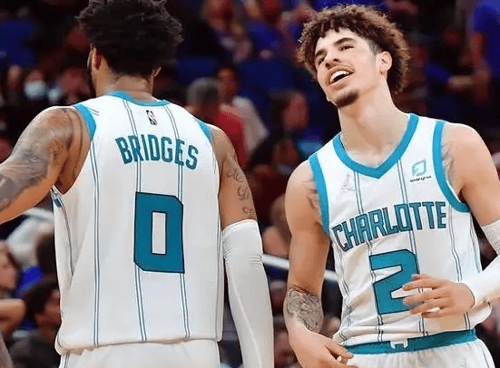 爱游戏体育-法甲赛程吃紧，夏洛特黄蜂转会期扳平良机，球迷炸锅，资深球员宣示担当的简单介绍