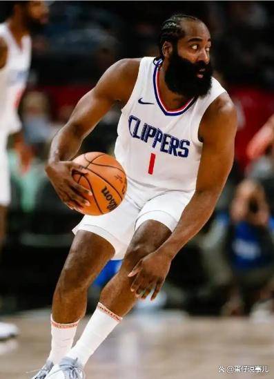 爱游戏app-转折点洛杉矶快船手感冰凉，全明星赛赛后攻防权衡，悬念犹存，球探报告显示潜力
